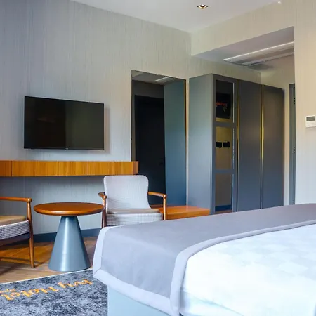 Ivy Otel